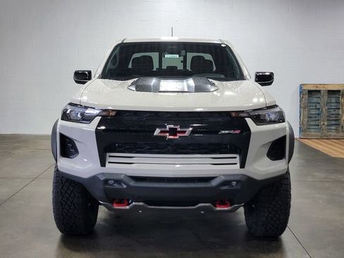 New 2026 Chevrolet Colorado ZR2 AWD/4WD image 3