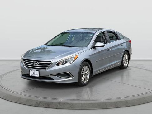 Used 2016 Hyundai Sonata SE FWD image 3