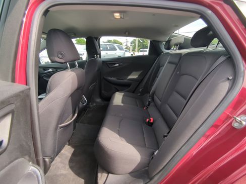Used 2018 Chevrolet Malibu LT FWD image 14