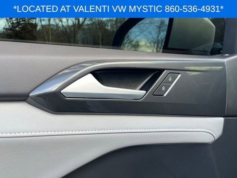 Certified 2023 Volkswagen Taos SEL image 31