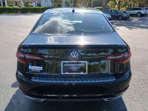 Used 2019 Volkswagen Jetta R-Line image 5