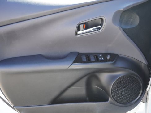 Used 2022 Toyota Prius Limited w/ Premium Convenience Package FWD image 19