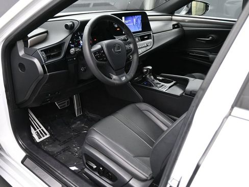 Used 2023 Lexus ES 350 F Sport w/ Accessory Package (Z2) FWD image 2