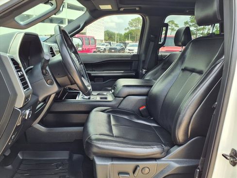 Used 2021 Ford Expedition XLT image 20