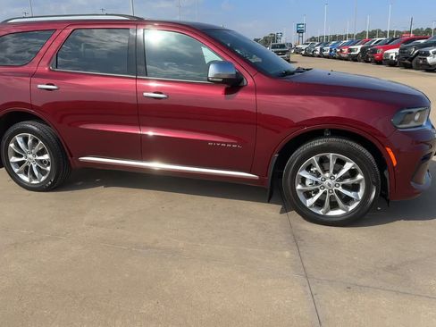 Used 2024 Dodge Durango Citadel image 2