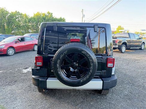 Used 2015 Jeep Wrangler Unlimited Sahara w/ Dual Top Group image 5