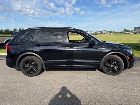Used 2023 Volkswagen Tiguan SE R-Line AWD/4WD image 12
