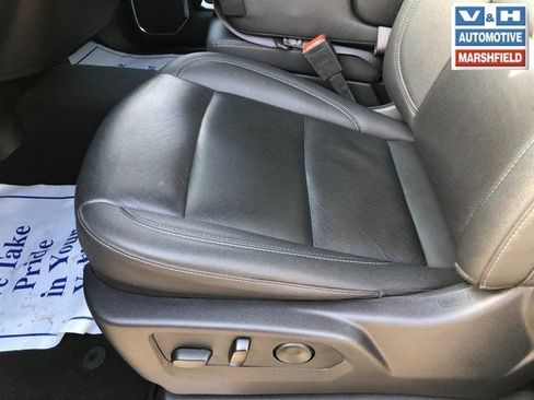 Used 2024 GMC Sierra 1500 SLT AWD/4WD image 19