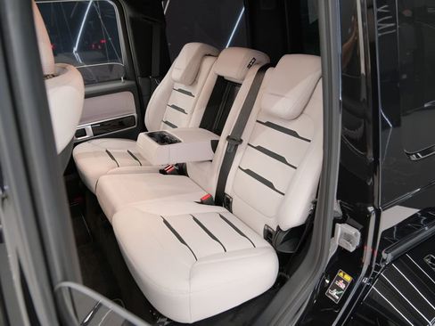 Used 2025 Mercedes-Benz G 63 AMG 4MATIC image 30
