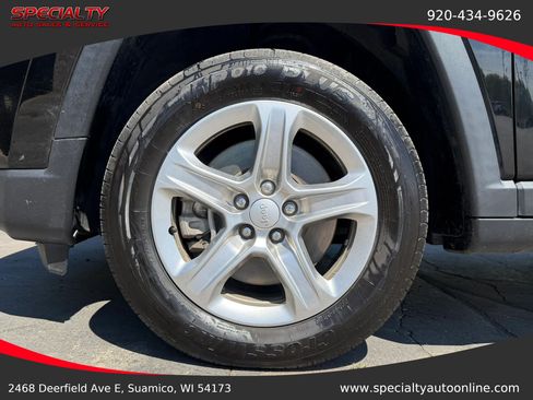Used 2024 Jeep Compass Latitude AWD/4WD image 42