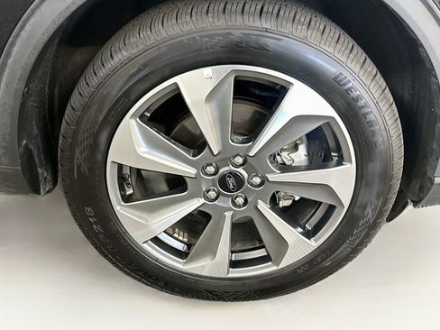 Used 2025 Ford Escape Platinum AWD/4WD image 11