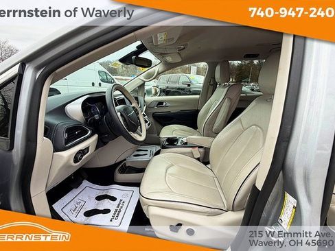 Used 2018 Chrysler Pacifica Limited w/ Advanced Safetytec Group image 12