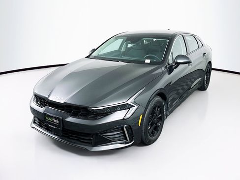 Used 2025 Kia K5 LXS FWD image 3