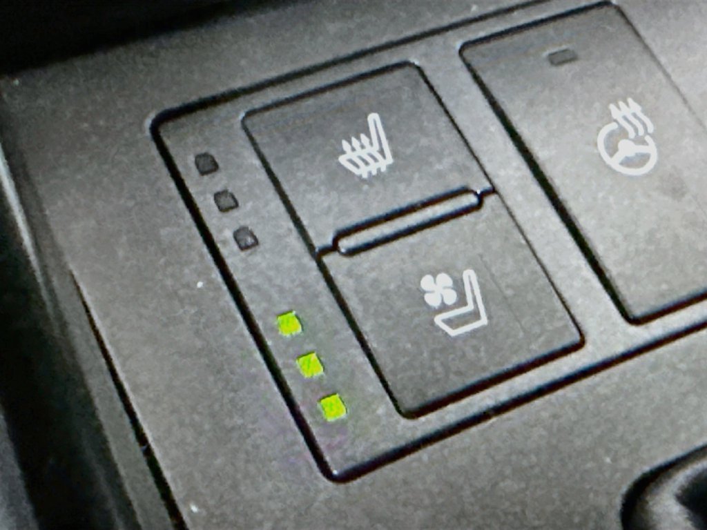 Used 2021 Lexus IS 350 F Sport w/ Accessory Package 2 RWD image 19