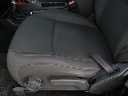 Used 2019 Jeep Wrangler Sport image 19