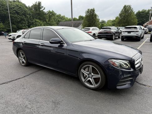 Used 2017 Mercedes-Benz E 300 4MATIC image 3