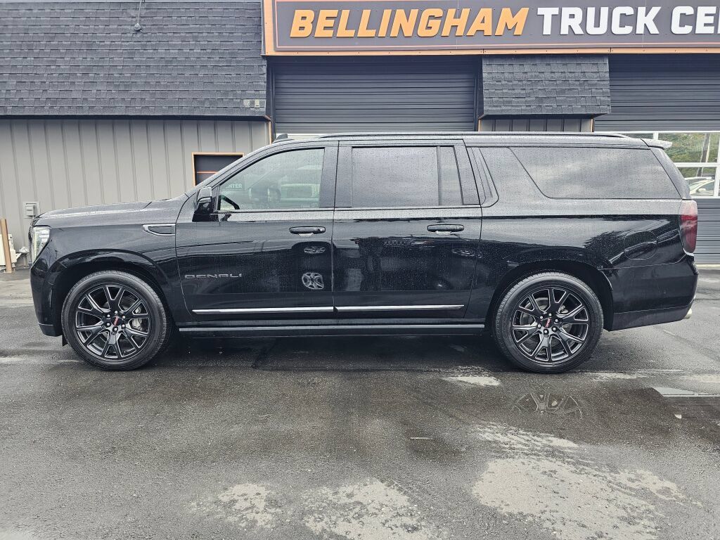 Used 2023 GMC Yukon XL Denali Ultimate w/ LPO, Floor Liner Package AWD/4WD image 2
