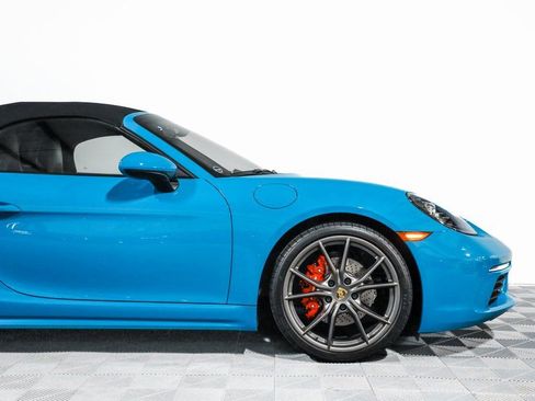 Used 2018 Porsche 718 Boxster S image 3