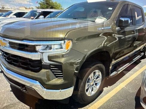 Used 2023 Chevrolet Silverado 1500 LT w/ Protection Package AWD/4WD image 2
