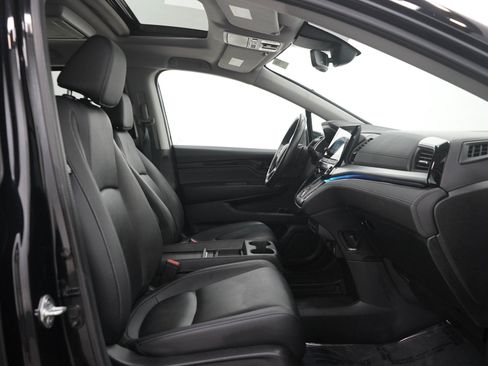 Used 2023 Honda Odyssey Touring image 13