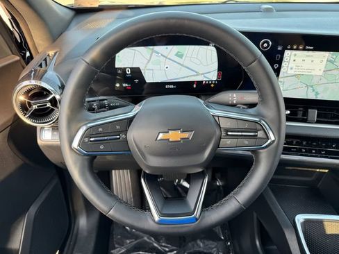 Used 2026 Chevrolet Equinox LT FWD image 20