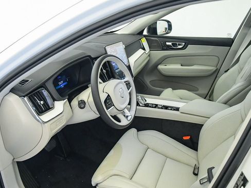 New 2026 Volvo XC60 T8 Ultra w/ Protection Package Premier AWD/4WD image 17