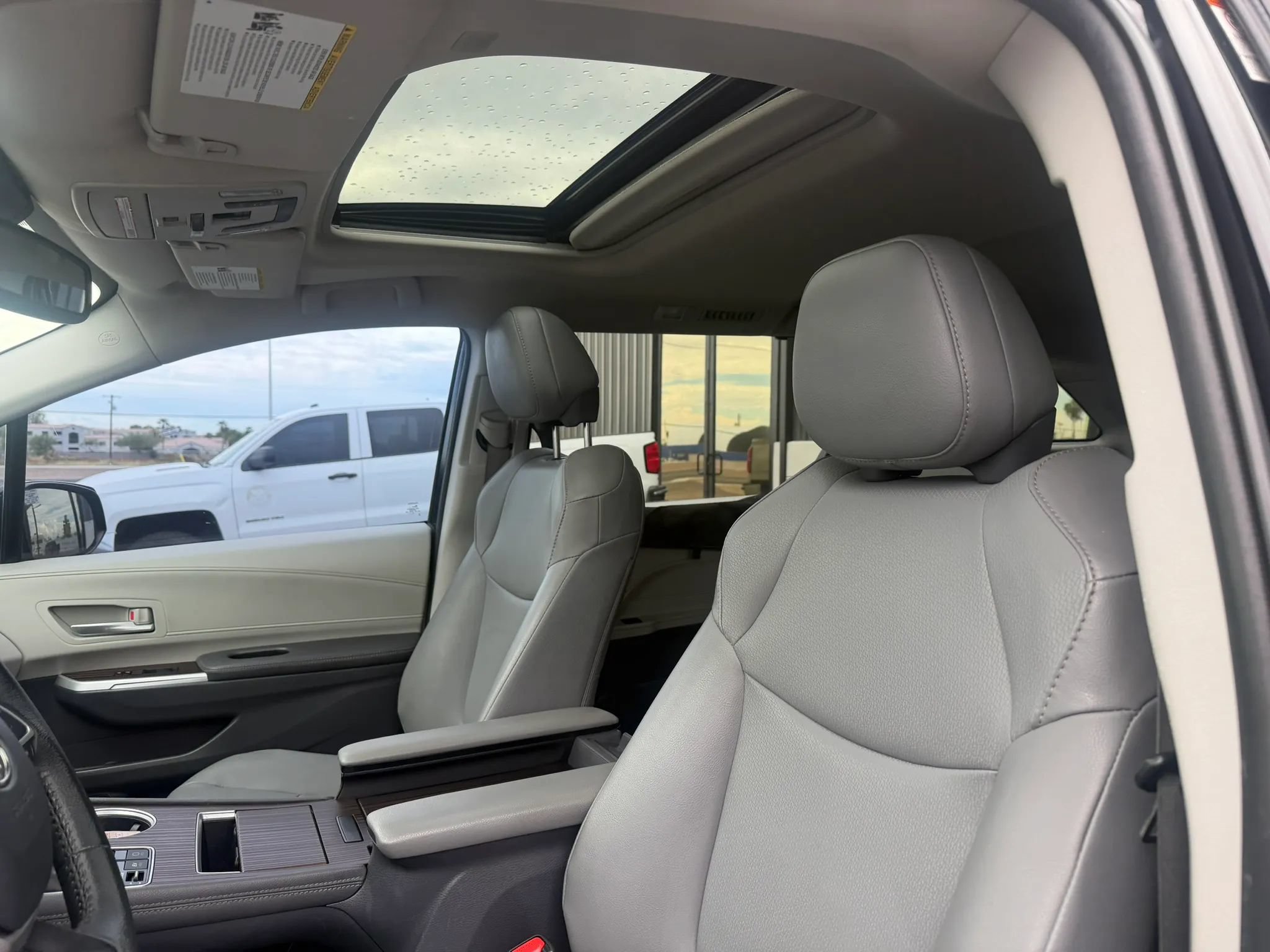 Used 2022 Toyota Sienna XLE w/ XLE Plus Package FWD image 20