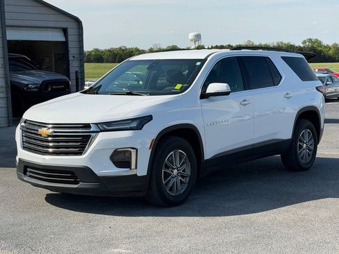 Used 2023 Chevrolet Traverse LT image 9
