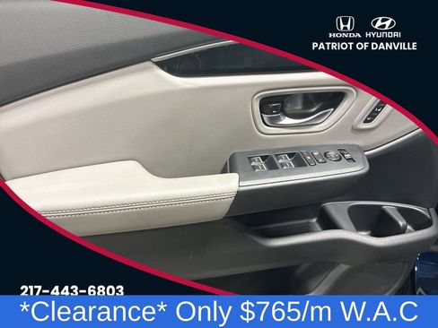 New 2025 Honda Pilot Touring image 8