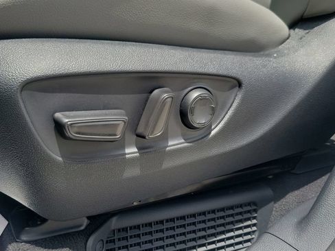 Certified 2026 Toyota Sienna XLE FWD image 16