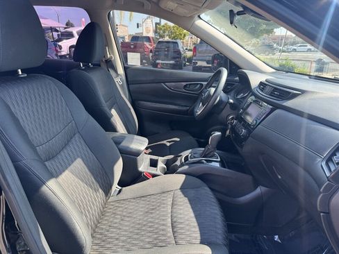 Used 2020 Nissan Rogue S FWD image 43