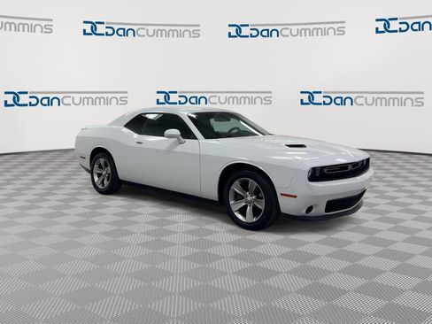 Used 2020 Dodge Challenger SXT image 2