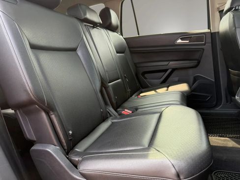 Used 2018 Volkswagen Atlas SEL w/ R-Line Package FWD image 33