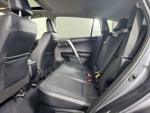 Used 2018 Toyota RAV4 Limited w/ Advanced Technology Package AWD/4WD image 33