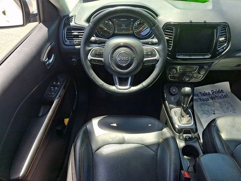 Used 2018 Jeep Compass Limited w/ Navigation Group AWD/4WD image 11