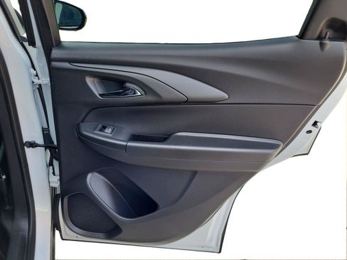Used 2025 Chevrolet TrailBlazer ACTIV w/ Driver Confidence Package FWD image 19