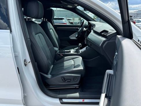 Certified 2025 Audi Q3 2.0T Premium image 13