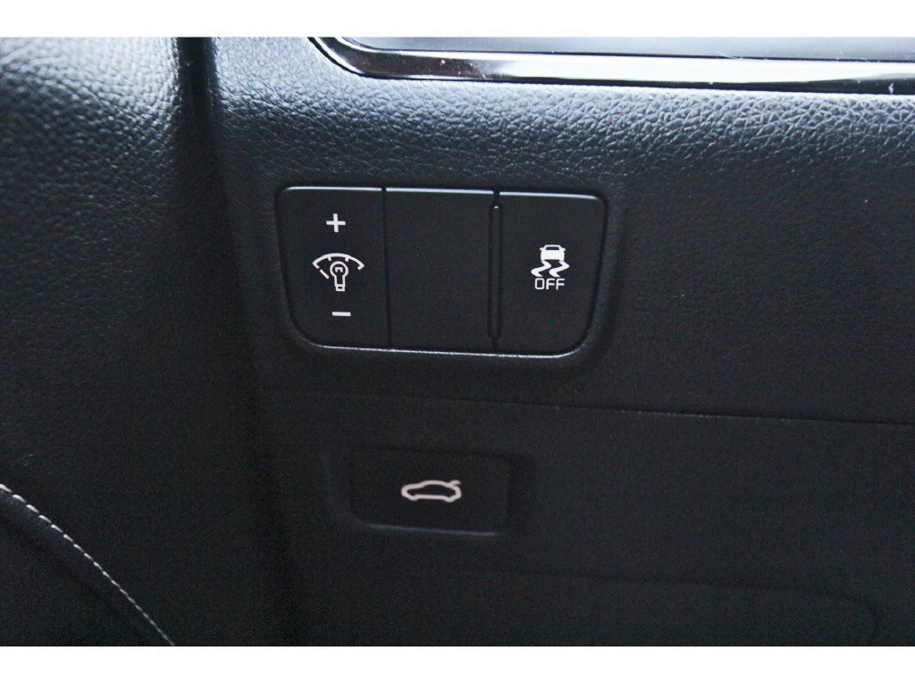 Used 2025 Kia K5 GT-Line w/ GT-Line Premium Package FWD image 22