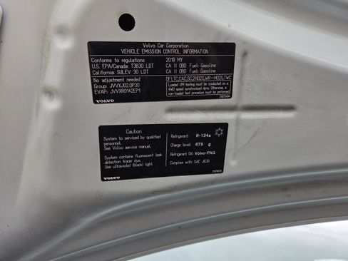 Used 2018 Volvo XC60 T8 Inscription w/ Advanced Package image 29