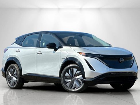 Used 2023 Nissan Ariya AWD image 1