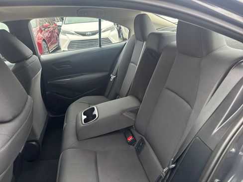 Used 2025 Toyota Corolla LE image 34