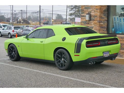 Used 2015 Dodge Challenger R/T Scat Pack w/ Leather Interior Group image 5