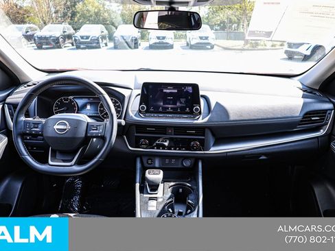 Used 2025 Nissan Rogue SV image 23