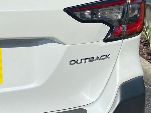 Used 2021 Subaru Outback Premium image 12