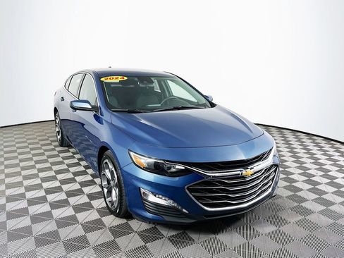 Used 2024 Chevrolet Malibu LT image 2
