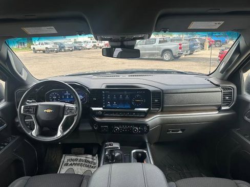 Used 2023 Chevrolet Silverado 1500 LT w/ Convenience Package II AWD/4WD image 23