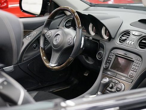 Used 2012 Mercedes-Benz SL 550 image 11