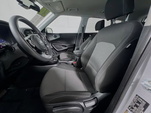 Used 2020 Kia Soul S FWD image 15