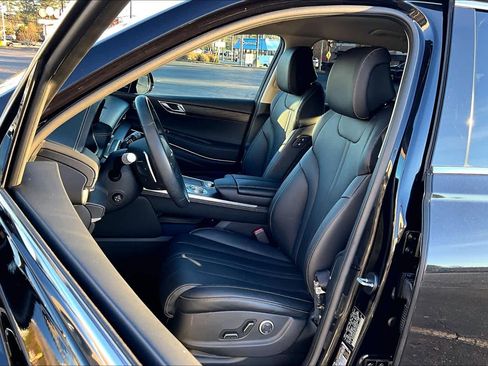 Used 2024 Genesis GV80 2.5T image 7