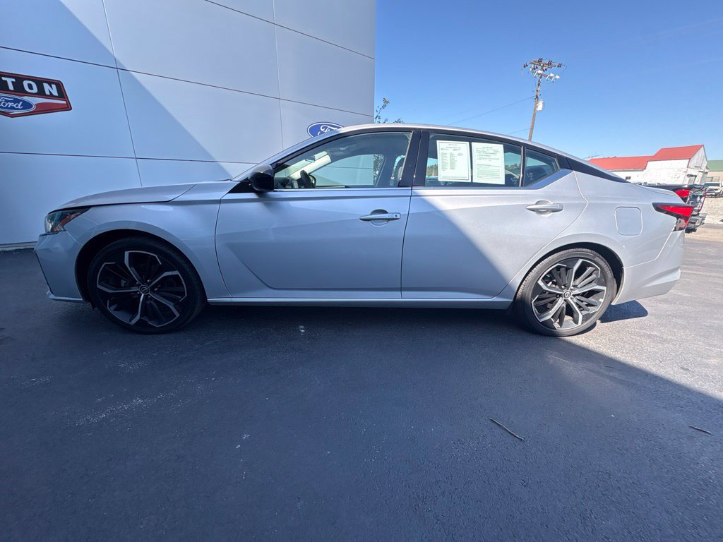 Used 2024 Nissan Altima 2.5 SR FWD image 4